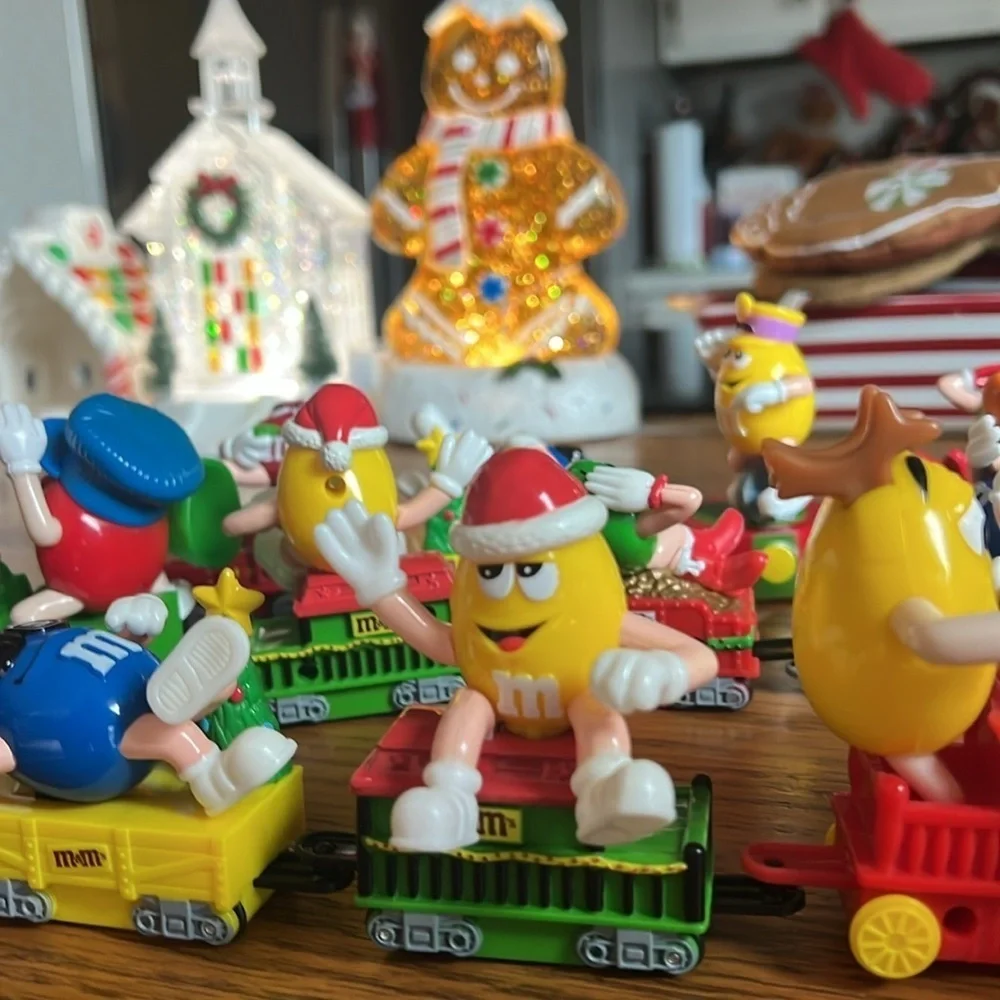 ❤️ Vintage 1990's LOT Of 17 M&M's Christmas TRAINS Toys Series 1 Complete Set